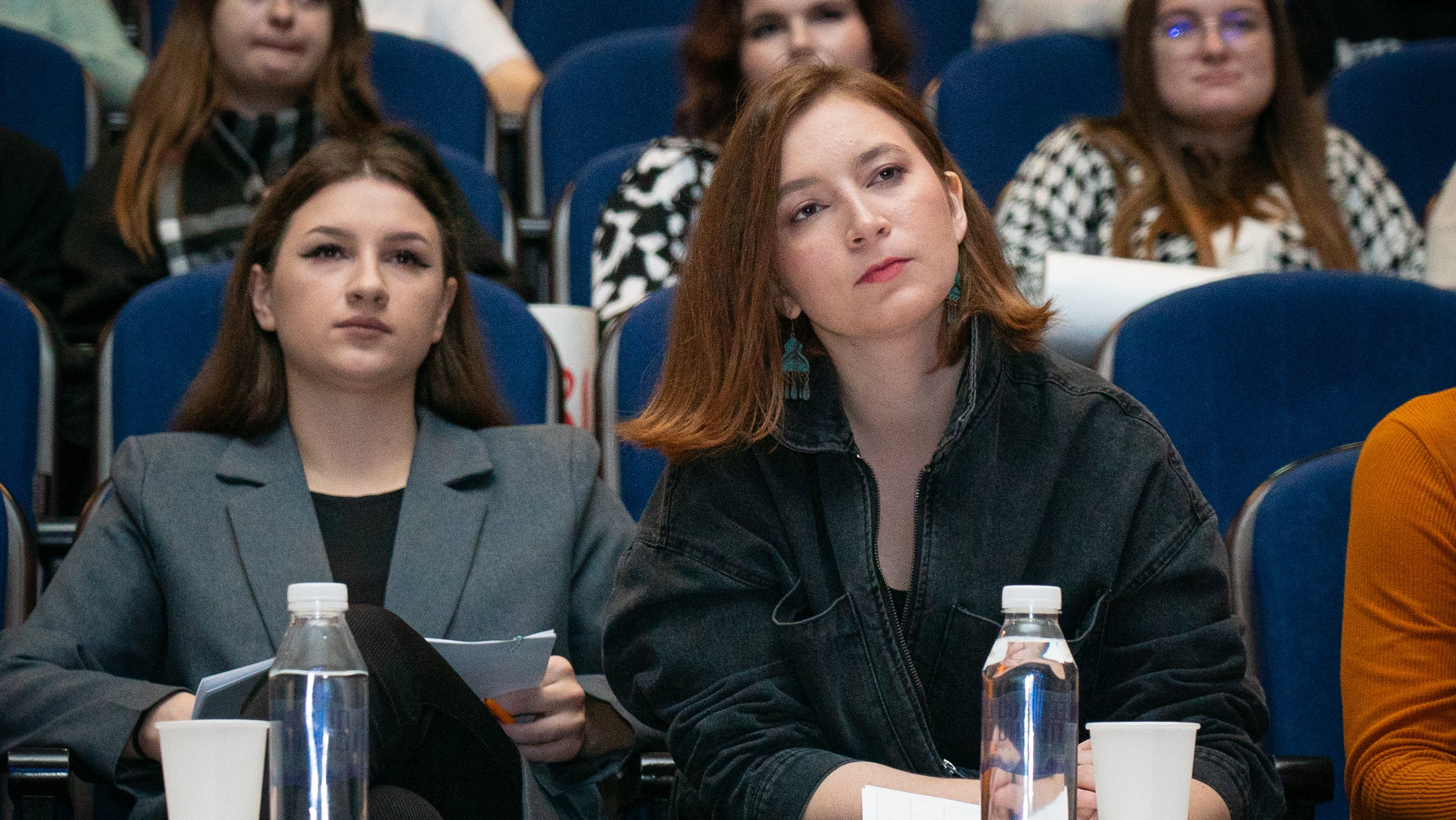Изображение новости: В Державинском прошел конкурс для первокурсников «Время первых»